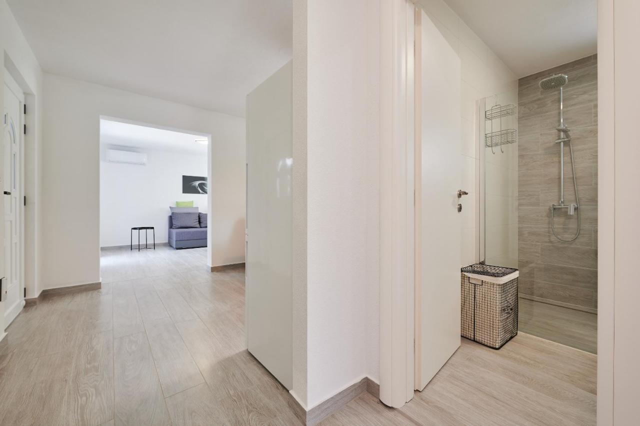 Adrian2 Apartman *