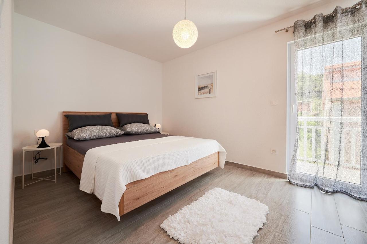 Adrian2 Apartman Trogir